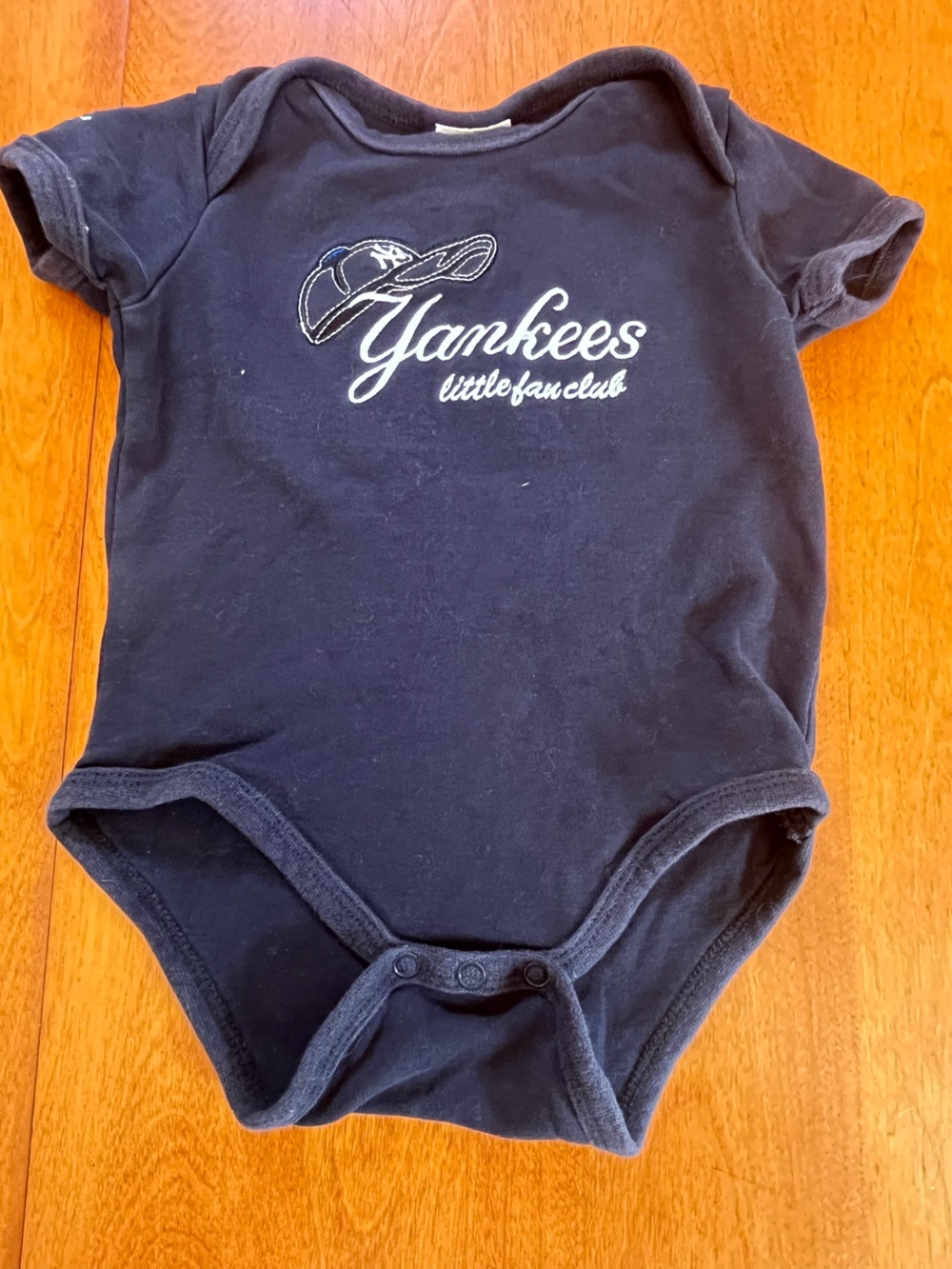 Majestic Navy Yankees Little Fan Club Bodysuit - Navy with White Embroidery